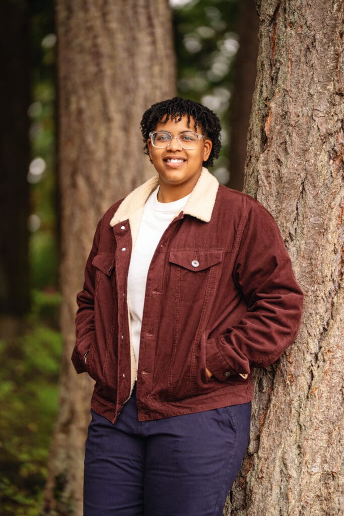 Beautiful senior portrait session at Pine Lake Park in Sammamish during golden hour.