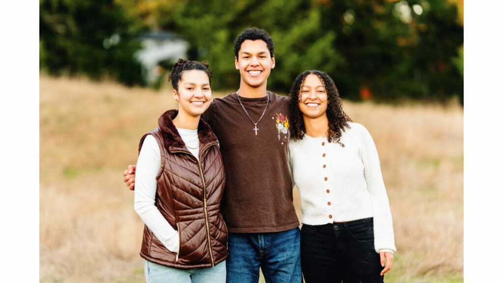 Sammamish senior portraits featuring twin sisters Jadyn and Julia with their brother at a local nature park.